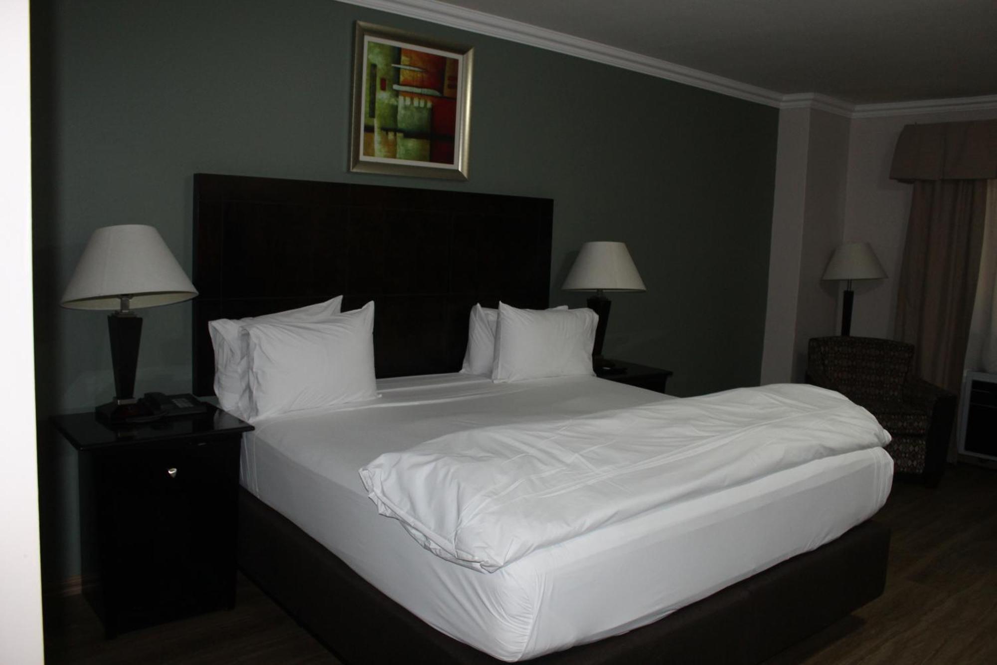 Hampshire Hotel - Ballito Exterior photo