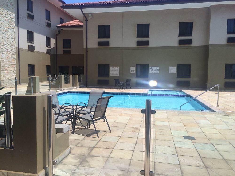 Hampshire Hotel - Ballito Exterior photo